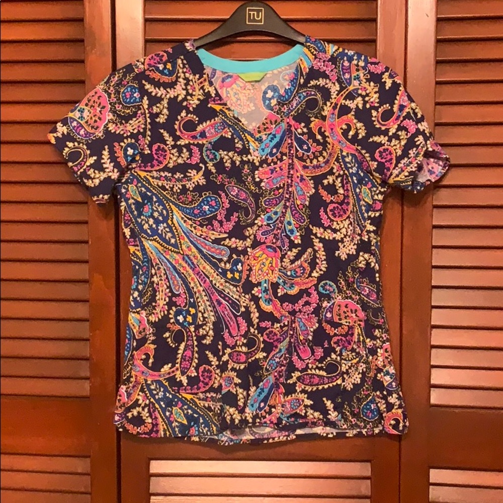 Vera Bradley V-neck scrub top